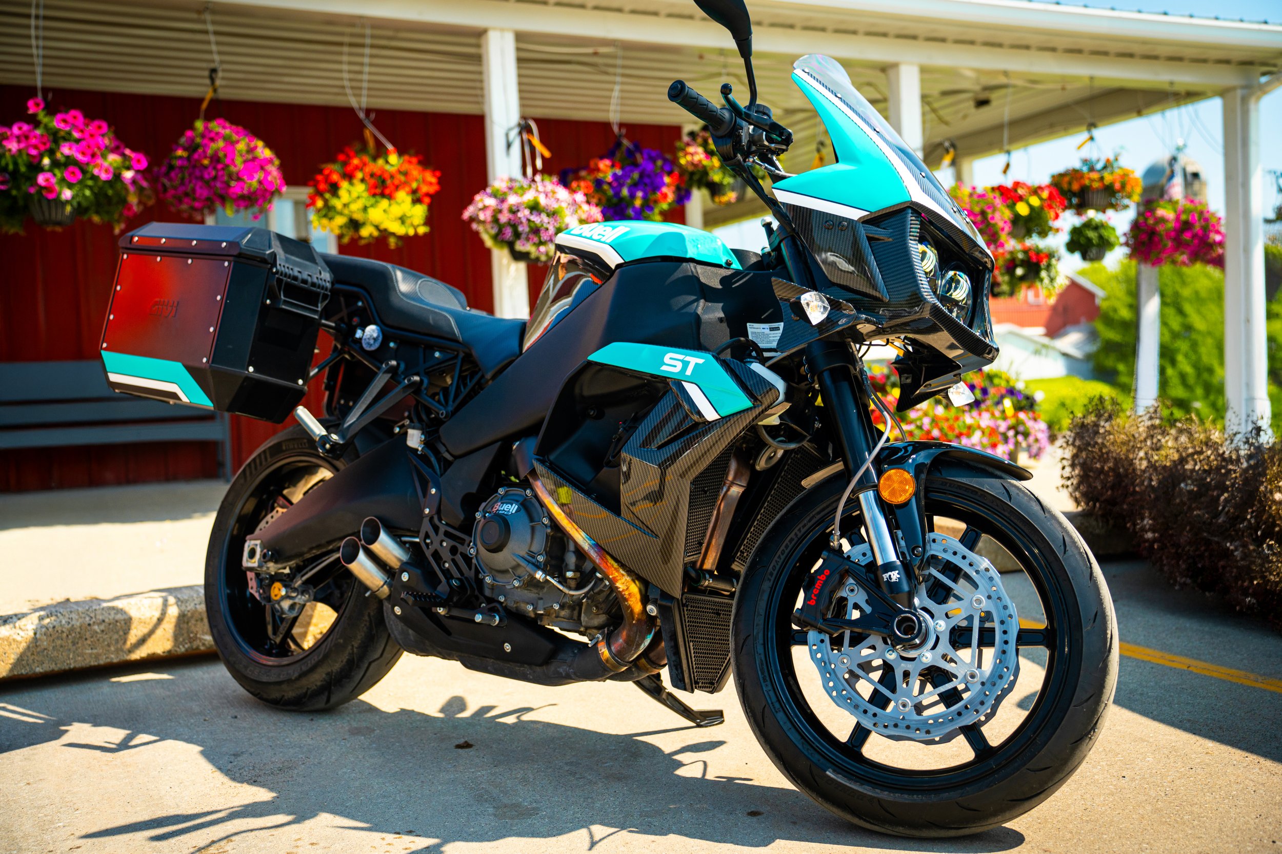 SUPERTOURING ORDER NOW — Buell Motorcycle Co.
